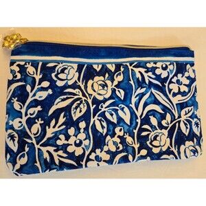 Estee Lauder Makeup Cosmetic Bag Blue & White Flowers 10 x 6 inches Never Used